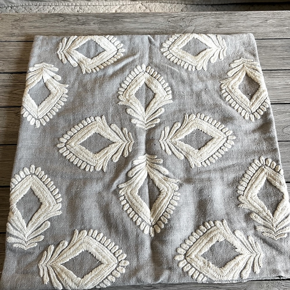 Serena & Lily Leighton Pillow Cover in Smoke